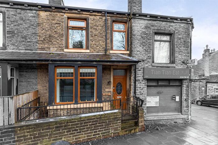3 Bedroom Terraced House For Sale In Huddersfield Road, Salterhebble, Halifax, HX3
