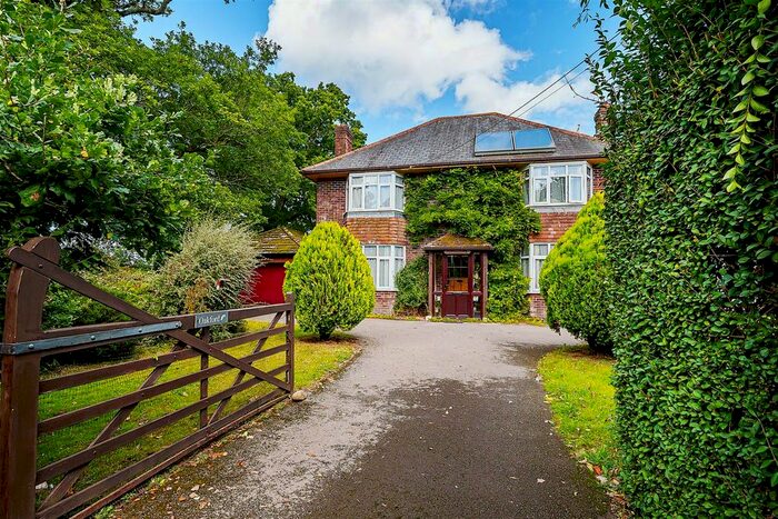 4 Bedroom Detached House For Sale In Bradford Road, Oake, Taunton, TA4