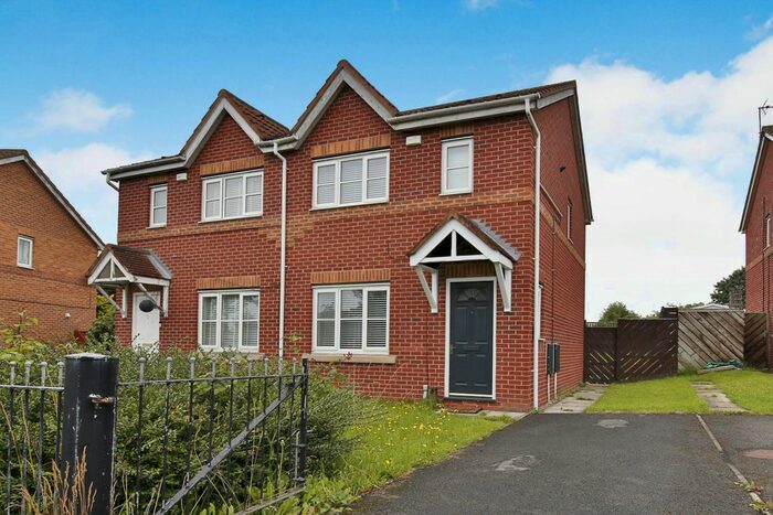 3 Bedroom Semi-Detached House To Rent In Honeycomb Avenue, Stockton-On-Tees, Durham, TS19