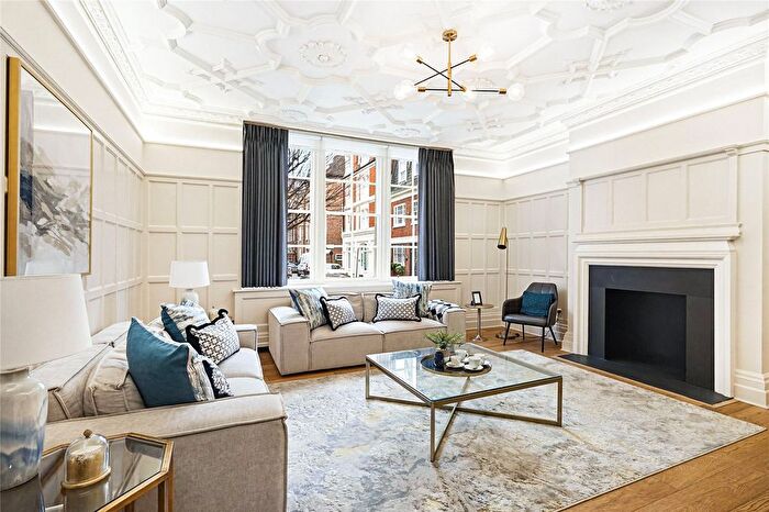 2 Bedroom Flat To Rent In Park Street, Mayfair, W1K