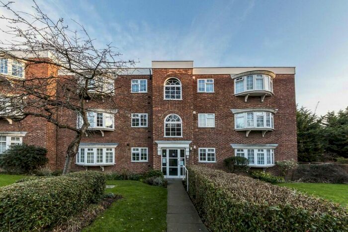 2 Bedroom House To Rent In Bispham Road, Park Royal, NW10