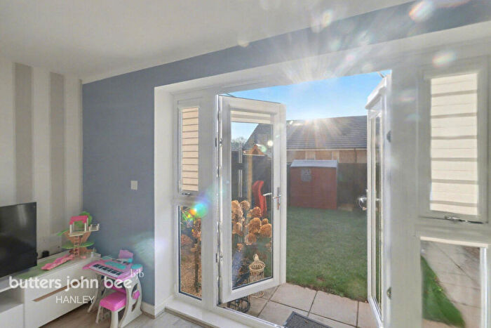 3 Bedroom Terraced House For Sale In Henry Dunn Avenue, Stoke-On-Trent, ST1