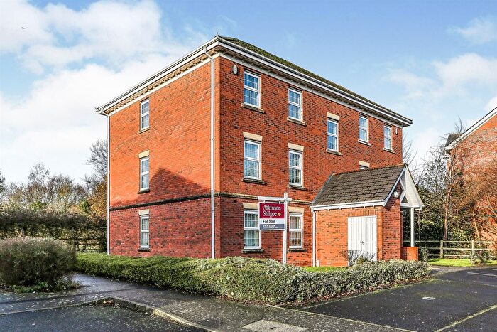 2 Bedroom Flat To Rent In Huggins Close, Coventry, CV7