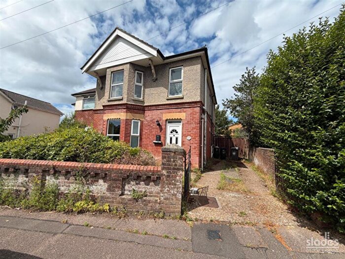 3 Bedroom Detached House For Sale In Ridley Road, Winton, Bournemouth, BH9