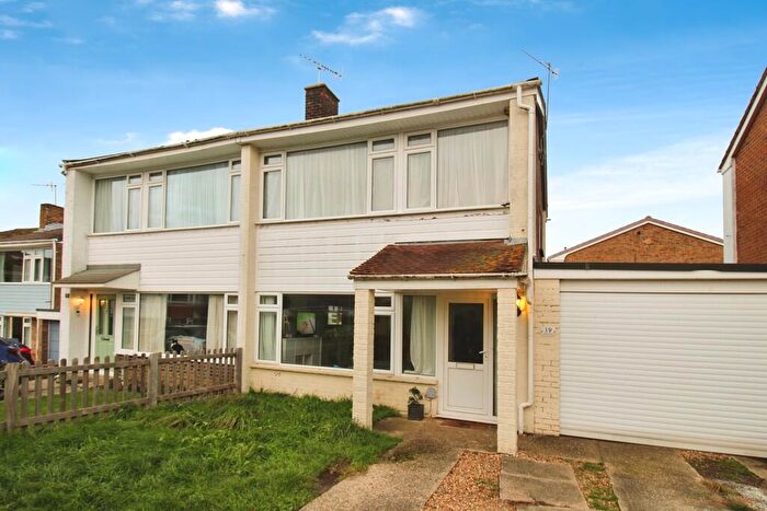 3 Bedroom Semi-Detached House To Rent In Greenfields, West Grimstead, SP5