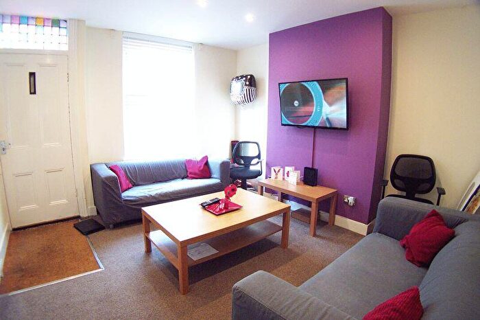 4 Bedroom Terraced House To Rent In Welton Grove, Hyde Park, Leeds, LS6