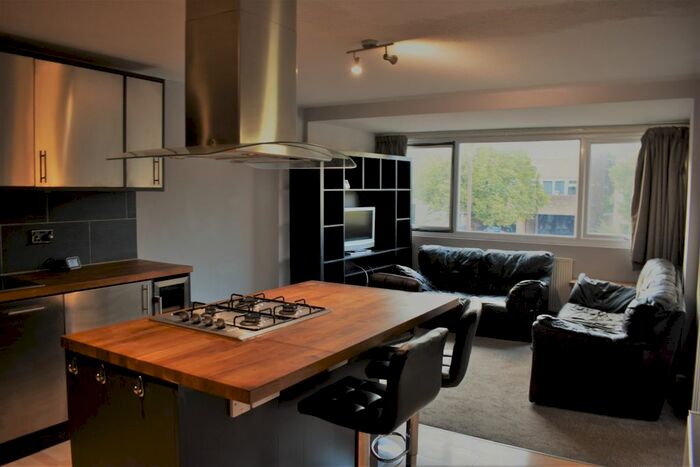 3 Bedroom Flat To Rent In Ramsons Ave, Milton Keynes, MK14