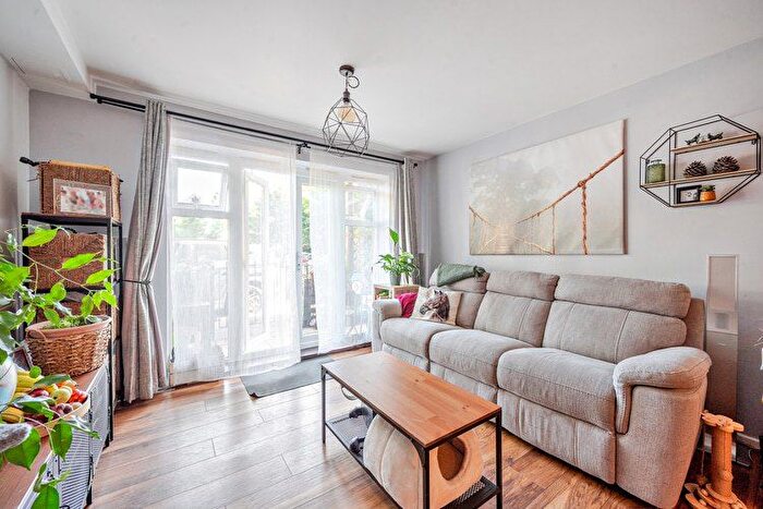 2 Bedroom Flat For Sale In Highgate House, High Wycombe, Buckinghamshire, HP11