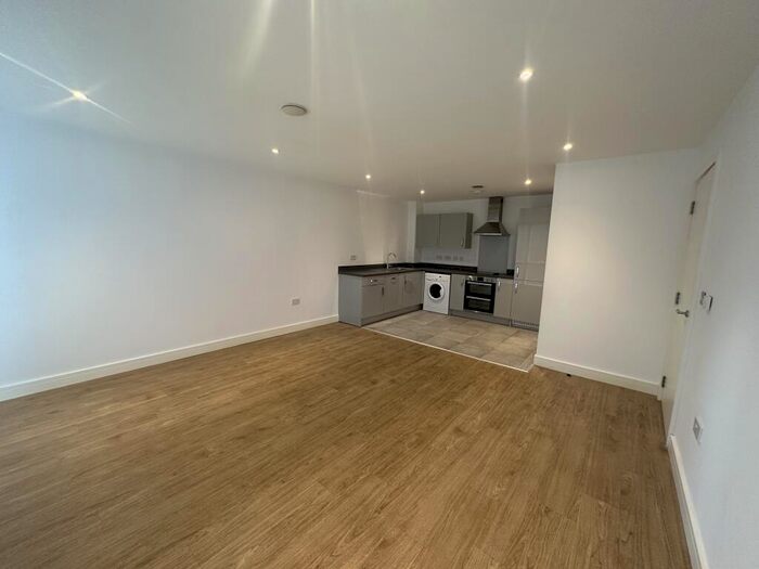 2 Bedroom Apartment To Rent In New Walk Place, Leicester, LE1