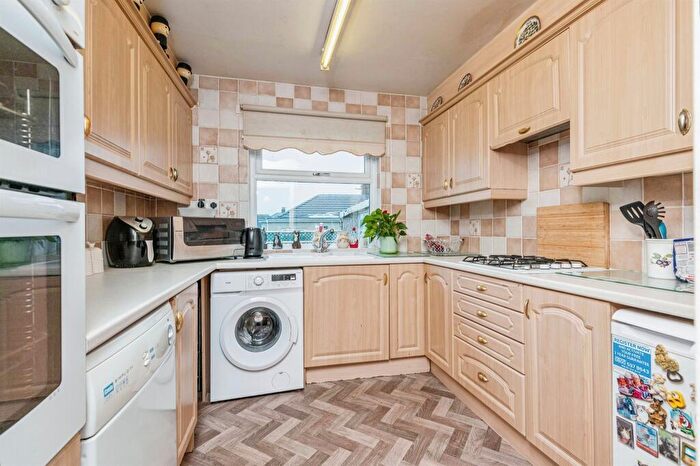 2 Bedroom Semi-Detached Bungalow For Sale In Mostyn Grove, Bradford, BD6
