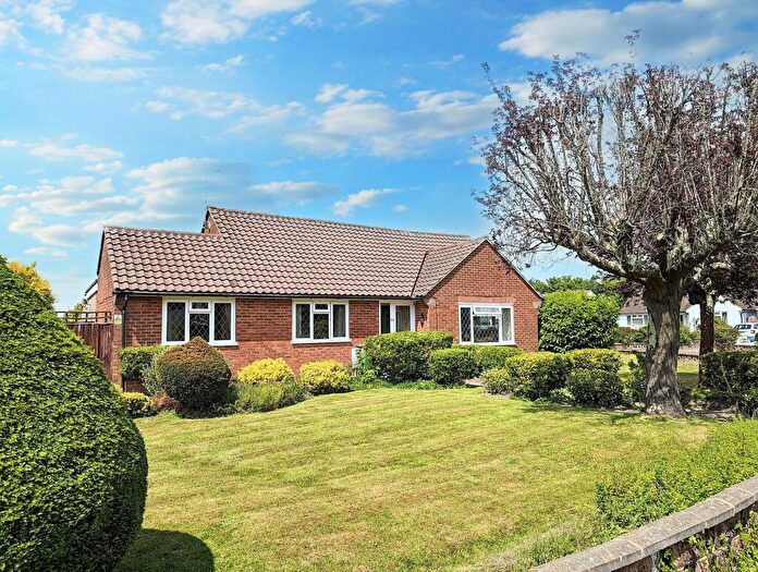 3 Bedroom Detached Bungalow To Rent In Fay Road, Horsham, RH12