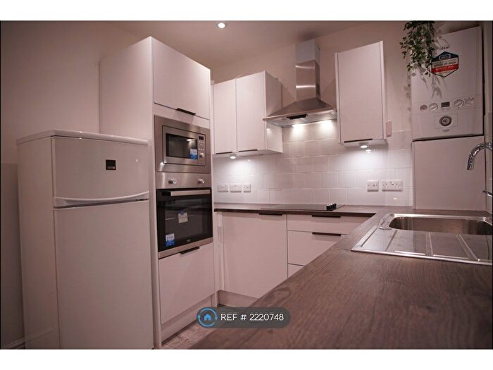 3 Bedroom Flat To Rent In Church Road, London, E12