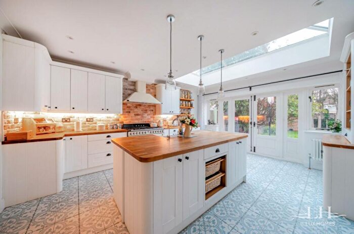 5 Bedroom Semi-Detached House For Sale In Chalgrove Crescent, Clayhall, IG5