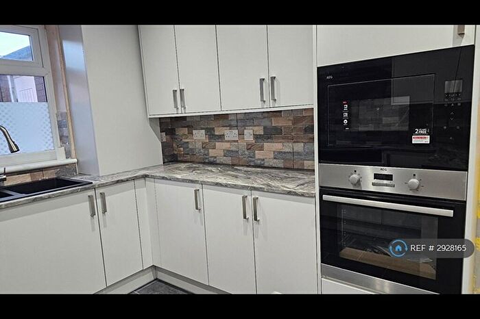3 Bedroom End Of Terrace House To Rent In Beckhill Gate, Leeds, LS7