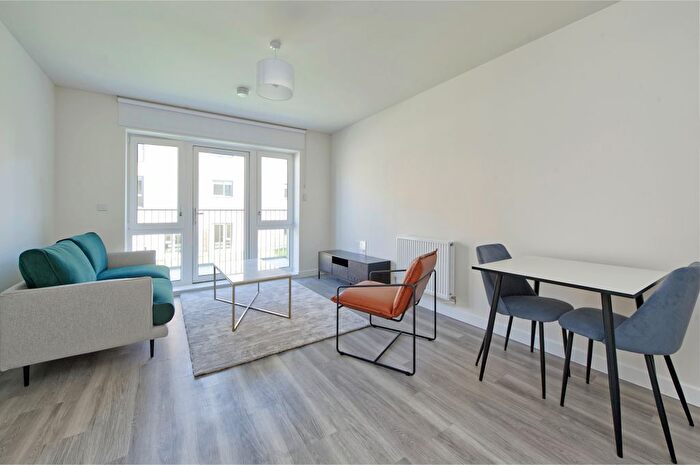 1 Bedroom Flat To Rent In Iris House, Plum Mews, Springfield Parkside, Tooting, SW17