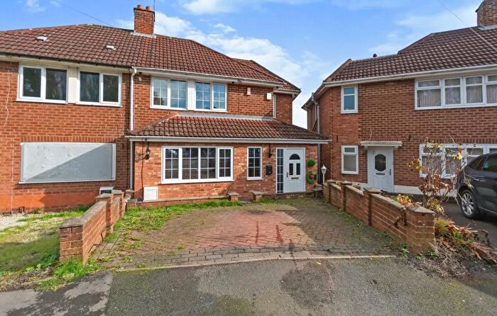 4 Bedroom Property To Rent In Melfort Grove, Kings Heath, Birmingham, B14