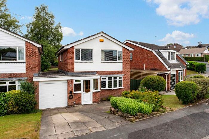 4 Bedroom Link Detached House For Sale In March Drive, Bury, BL8