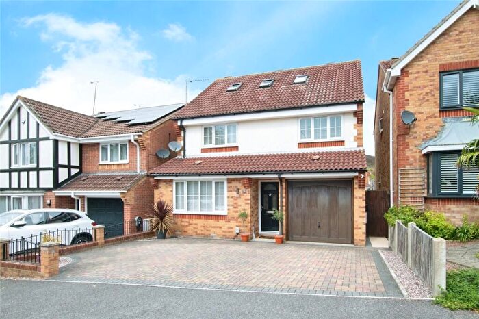 5 Bedroom Detached House To Rent In Marshwood Avenue, Poole, BH17