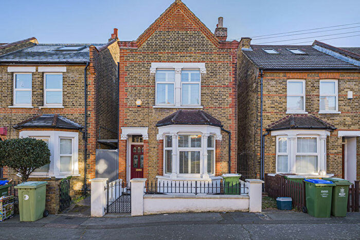 3 Bedroom Detached House For Sale In Bedford Road, Sidcup, DA15