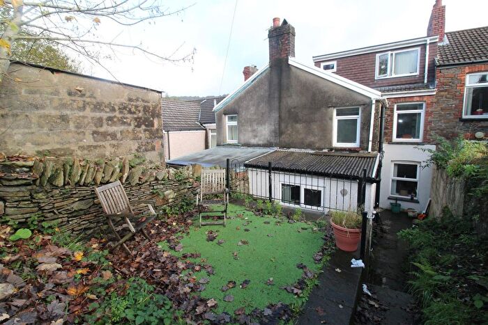 5 Bedroom Property To Rent In Kingsland Terrace, Pontypridd, CF37