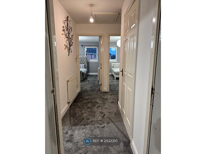 2 Bedroom Flat To Rent In Paisley Road West, Glasgow, G51