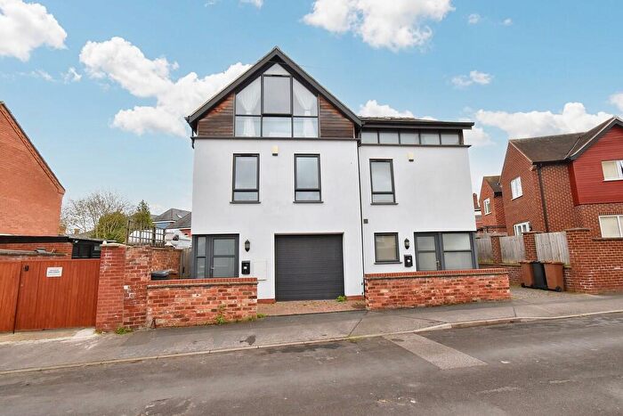3 Bedroom Semi-Detached House For Sale In Derby Street, Lincoln, LN5