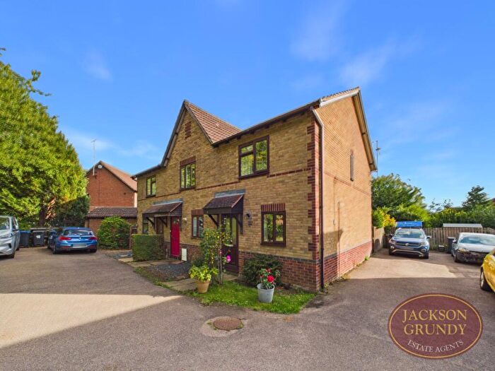 2 Bedroom End Of Terrace House To Rent In Longleat Court, East Hunsbury, NN4