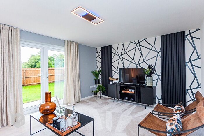 3 Bedroom Semi-detached House For Sale In Worsley Mesnes Drive, Wigan, Greater Manchester, WN3