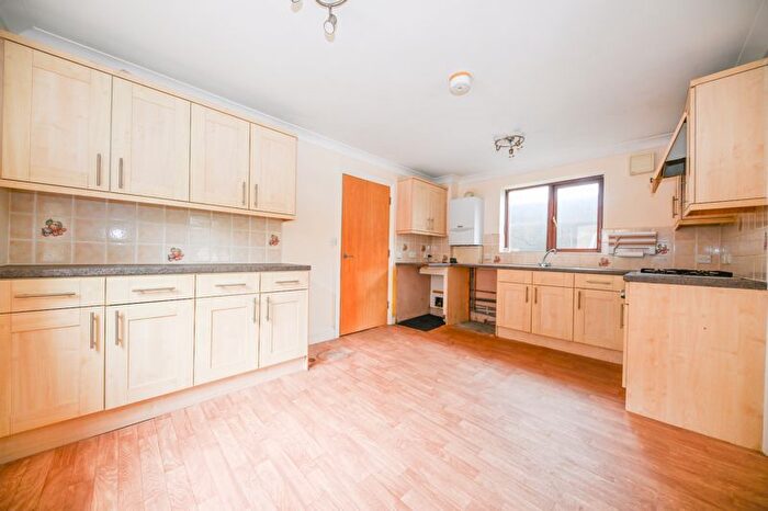 1 Bedroom Flat To Rent In Cornwall Road, Portsmouth, PO1