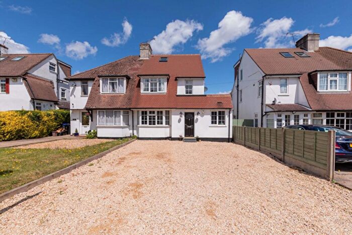 5 Bedroom Semi-Detached House For Sale In The Parkway, Iver Heath, SL0