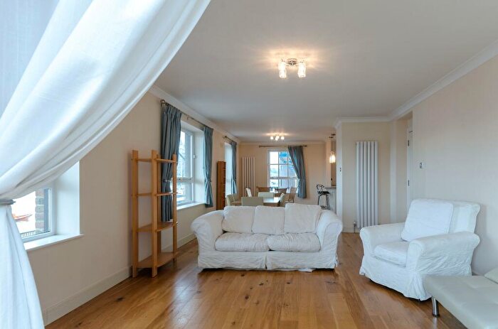 3 Bedroom Flat To Rent In Tower Bridge Wharf, St. Katharines Way, E1W