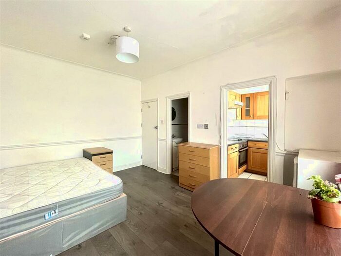 Studio To Rent In Great Cambridge Road, Tottenham, N17