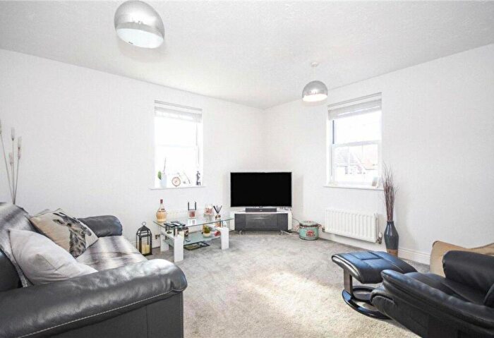 2 Bedroom Flat For Sale In Bryant Link, Chelmer Village, CM2