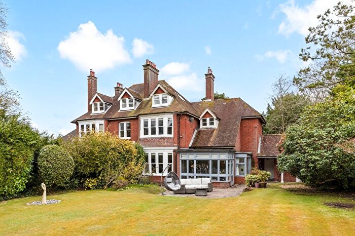 4 Bedroom Semi-Detached House For Sale In Oathall Road, Haywards Heath, RH16