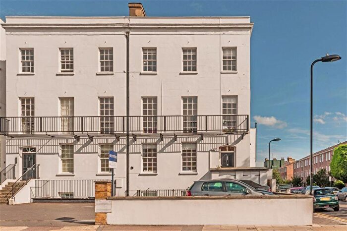 2 Bedroom Flat To Rent In Albion Road, London, N16