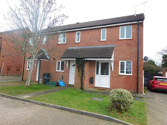 2 Bedroom Detached House To Rent In Priory Glade, Yeovil, Somerset, BA21