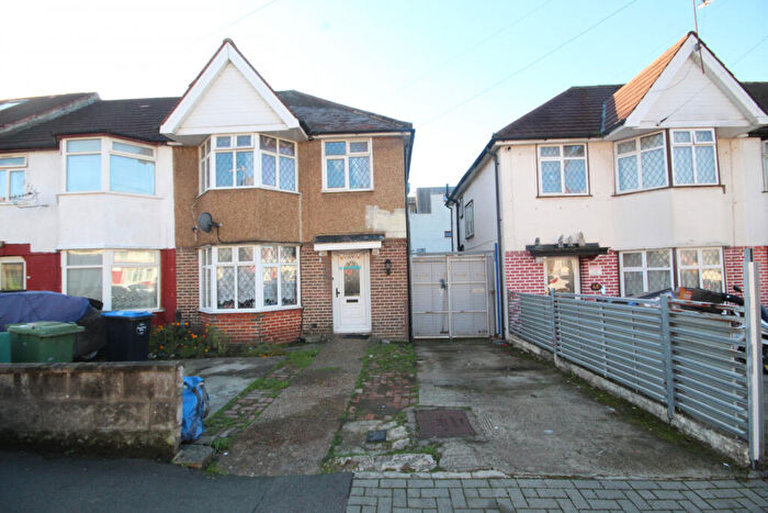 3 Bedroom End Of Terrace House To Rent In Sunleigh Road, Wembley, MIddlesex, HA0