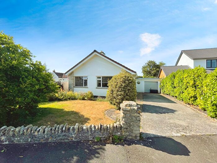 3 Bedroom Bungalow For Sale In Sunnymead, Keynsham, Bristol, BS31