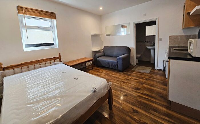 Studio To Rent In Kingston Road, London, SW20