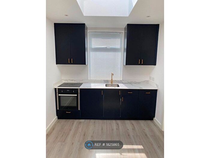 1 Bedroom Flat To Rent In Wightman Road, London, N8