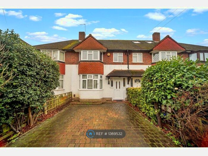 3 Bedroom Terraced House To Rent In Heathcroft Avenue, Sunbury-On-Thames, TW16