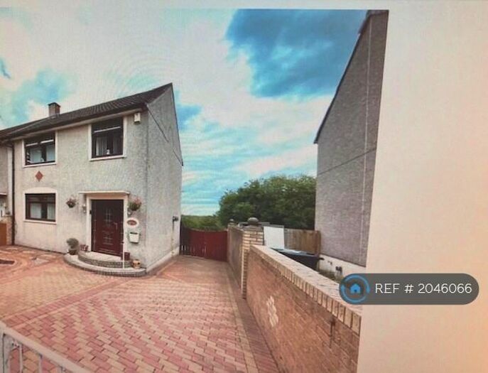 3 Bedroom Semi-Detached House To Rent In Dunottar Avenue, Coatbridge, ML5