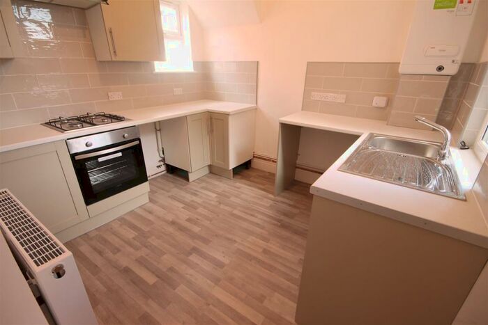 3 Bedroom Flat To Rent In Whitefield Terrace, Heaton, NE6