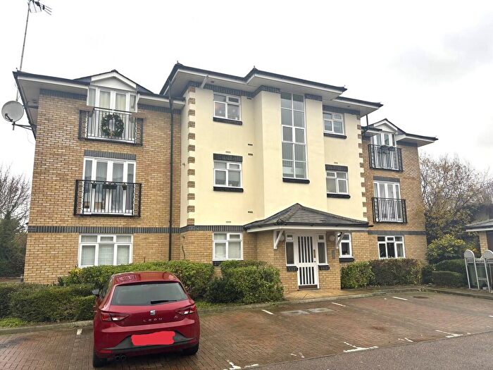 2 Bedroom Flat To Rent In Morello Gardens, Stevenage Road, SG4