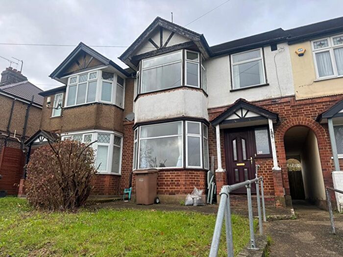 3 Bedroom Property To Rent In Crawley Green Road, Luton, LU2