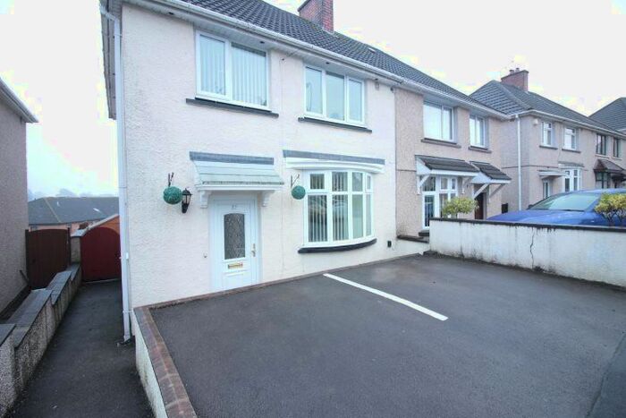 3 Bedroom Semi-Detached House To Rent In Gaer Park Drive, Newport, Gwent, NP20