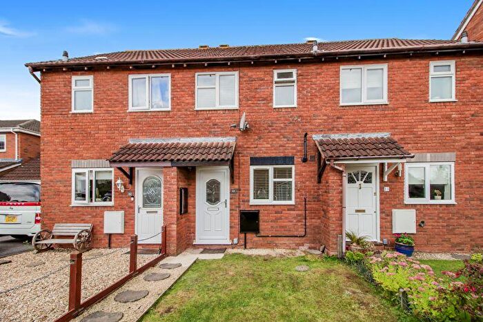 2 Bedroom Terraced House To Rent In Hawkins Close, North Common, BS30