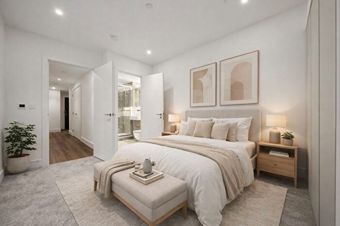 2 Bedroom Flat To Rent In Bow View Apartments, Bow Green, E3