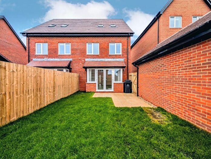 3 Bedroom Terraced House For Sale In Barrington Road, Goring-By-Sea, Worthing, BN12