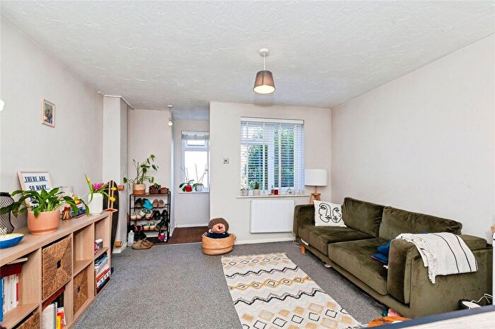 1 Bedroom Terraced House To Rent In Penn Road, Datchet, Slough, SL3